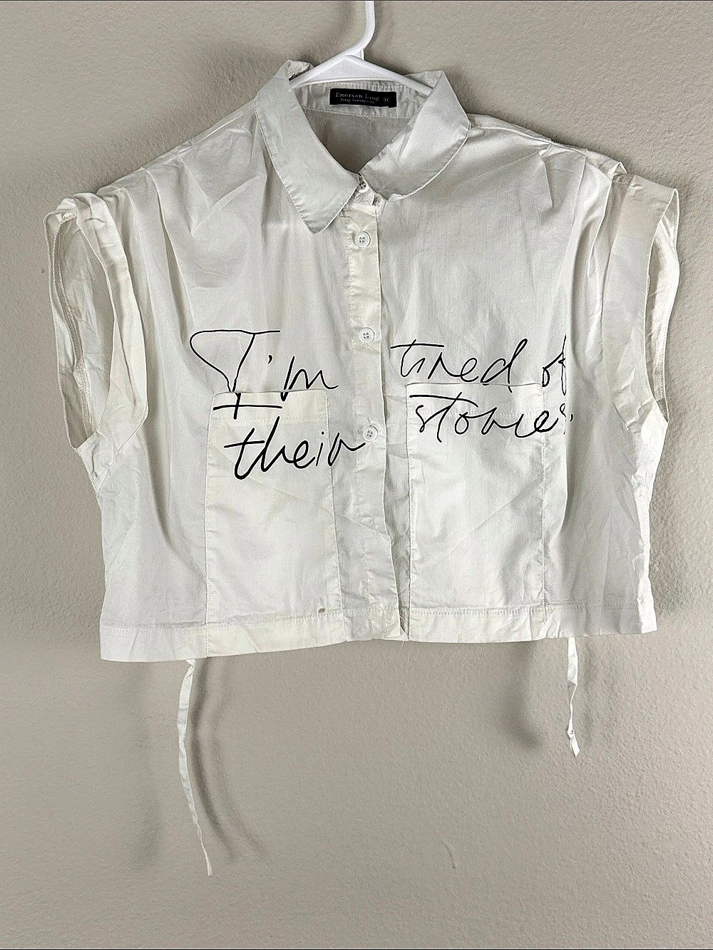 Emerson Lang Cropped Button Front Top in White Size Medium